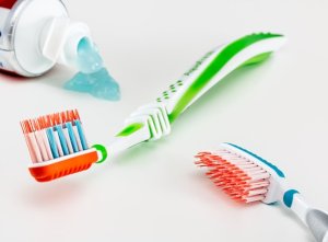 How to Choose a Natural Toothpaste