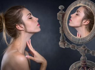 How to Reduce Neck Lines and Wrinkles Without Surgery